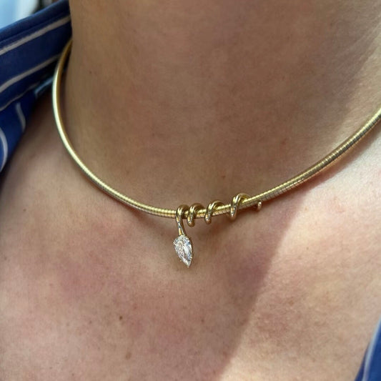 ANSTER Jewelry Anel de diamante ético feito à mão em ouro 18K com lapidação pera cultivado em laboratório