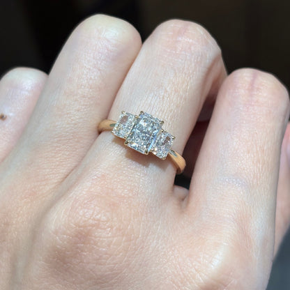 ANSTER Jewelry Factory 18K Real Gold Ring Three stone design Radiant cut Lab Grown Diamond Ring with IGI