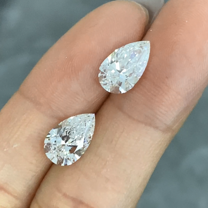 ANSTER Jewelry Anel de diamante ético feito à mão em ouro 18K com lapidação pera cultivado em laboratório 