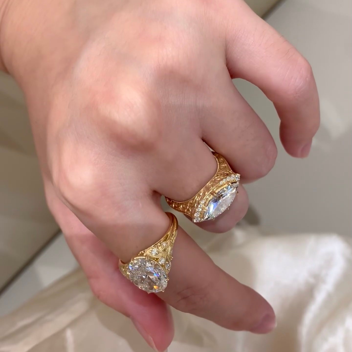 ANSTER Jewelry Anel de diamante ético feito à mão em ouro 18K com lapidação pera cultivado em laboratório 