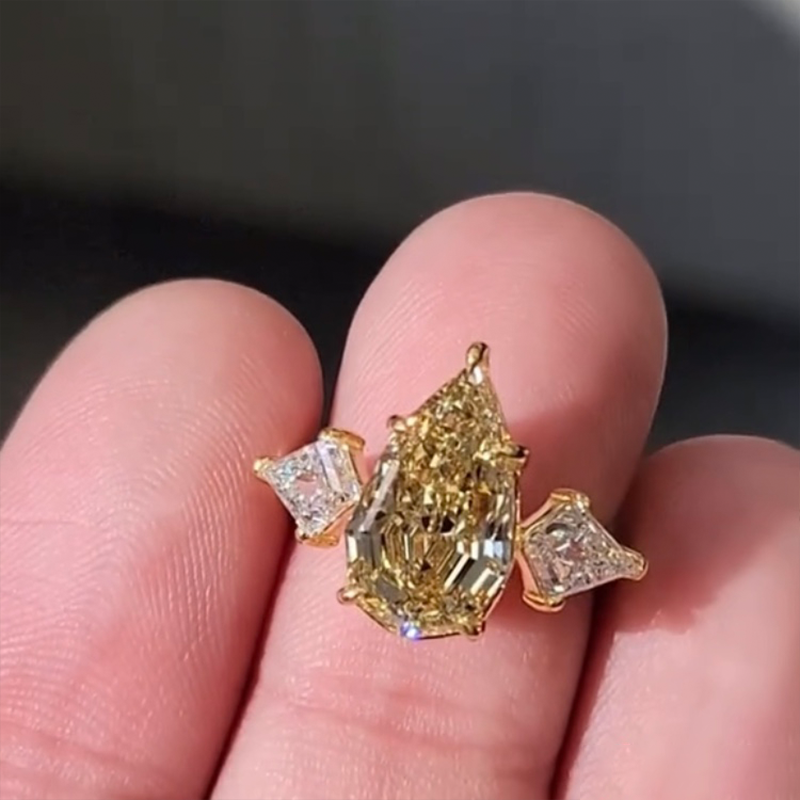 ANSTER Jewelry 18K Gold 3ct Pear Cut Fancy Vivid Yellow Lab Grown Diamond Ring with IGI