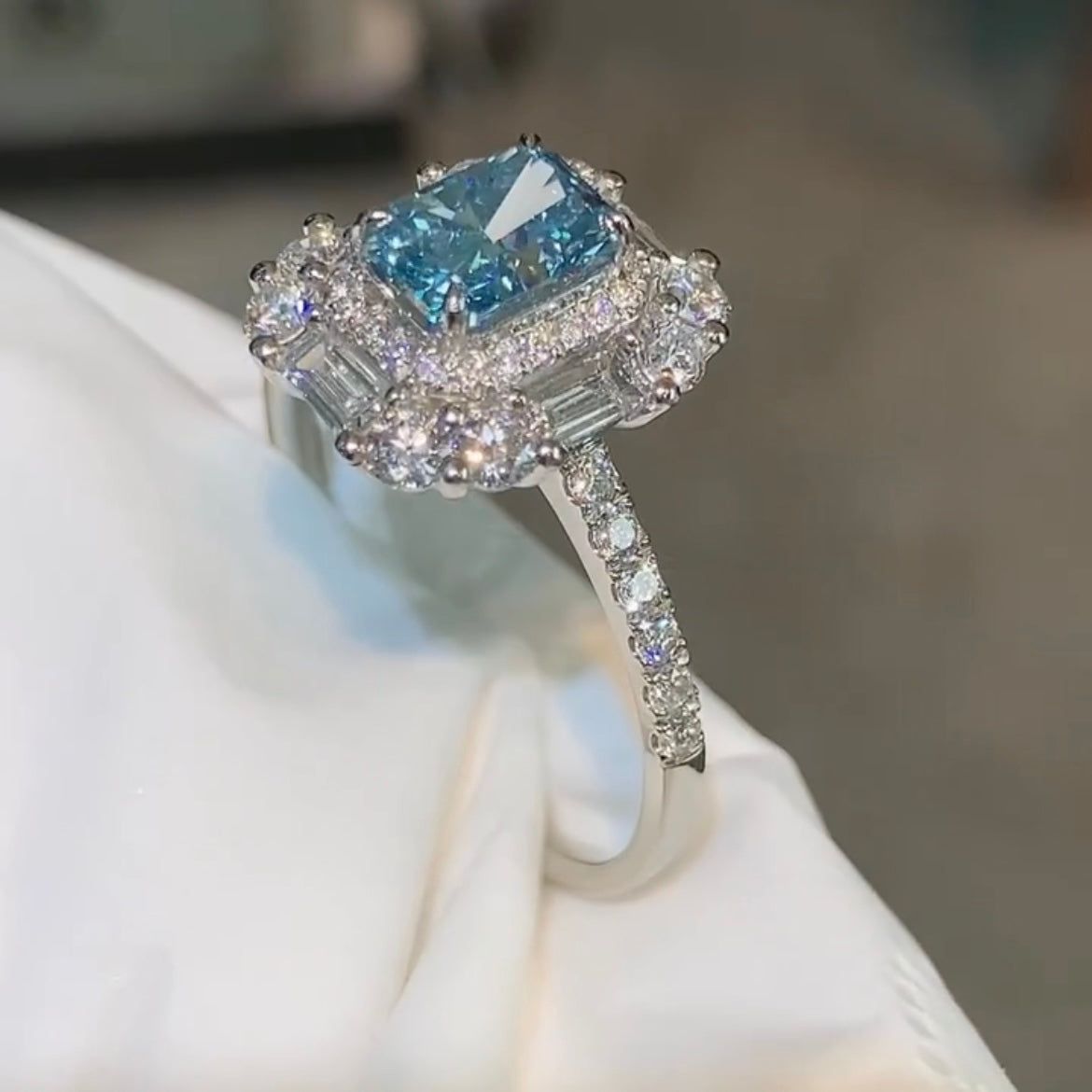 ANSTER Jewelry Anel de diamante ético feito à mão em ouro 18K com lapidação pera cultivado em laboratório 