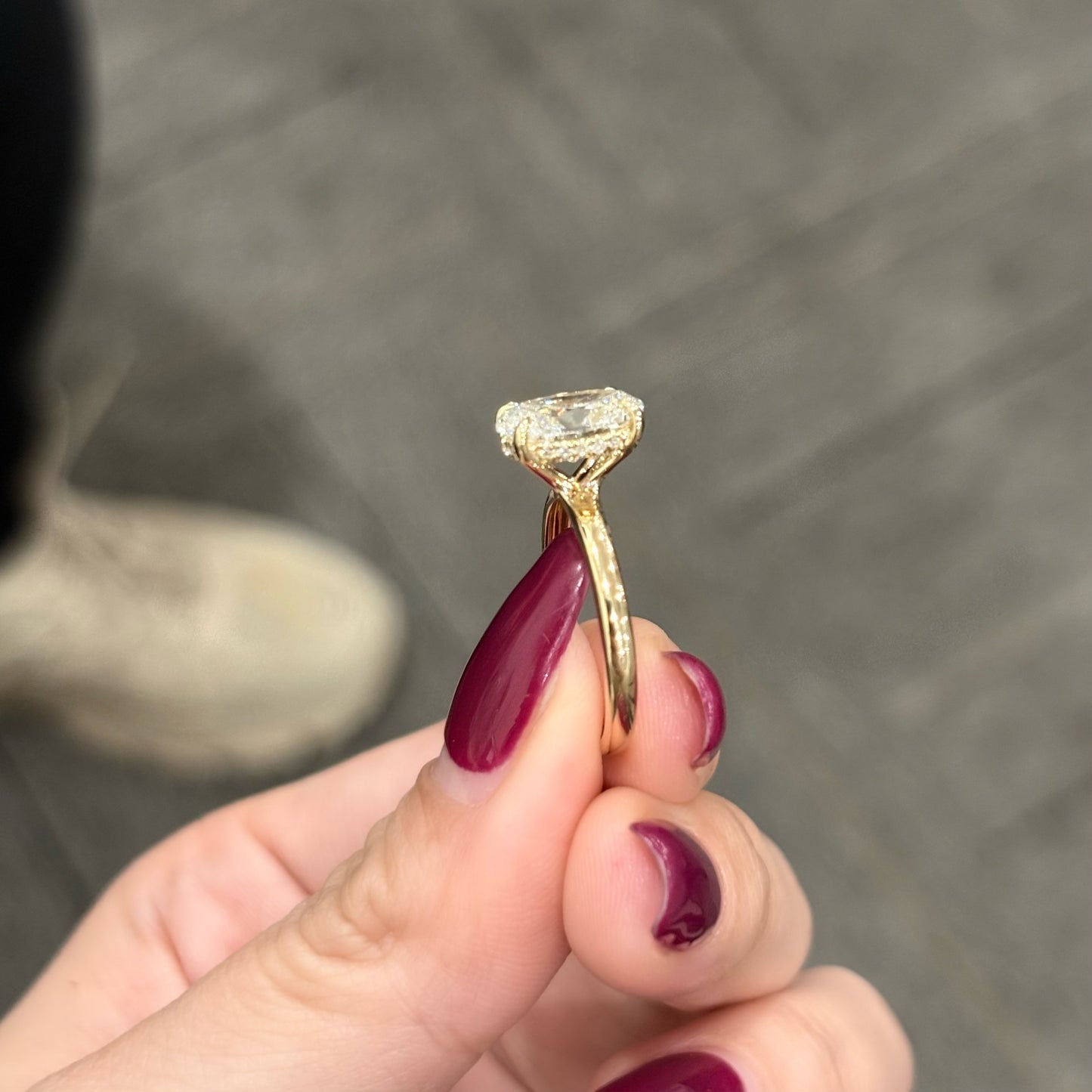 ANSTER Customized Jewelry 18K Gold Oval Cut 2ct Lab Grown Diamond Ring with IGI