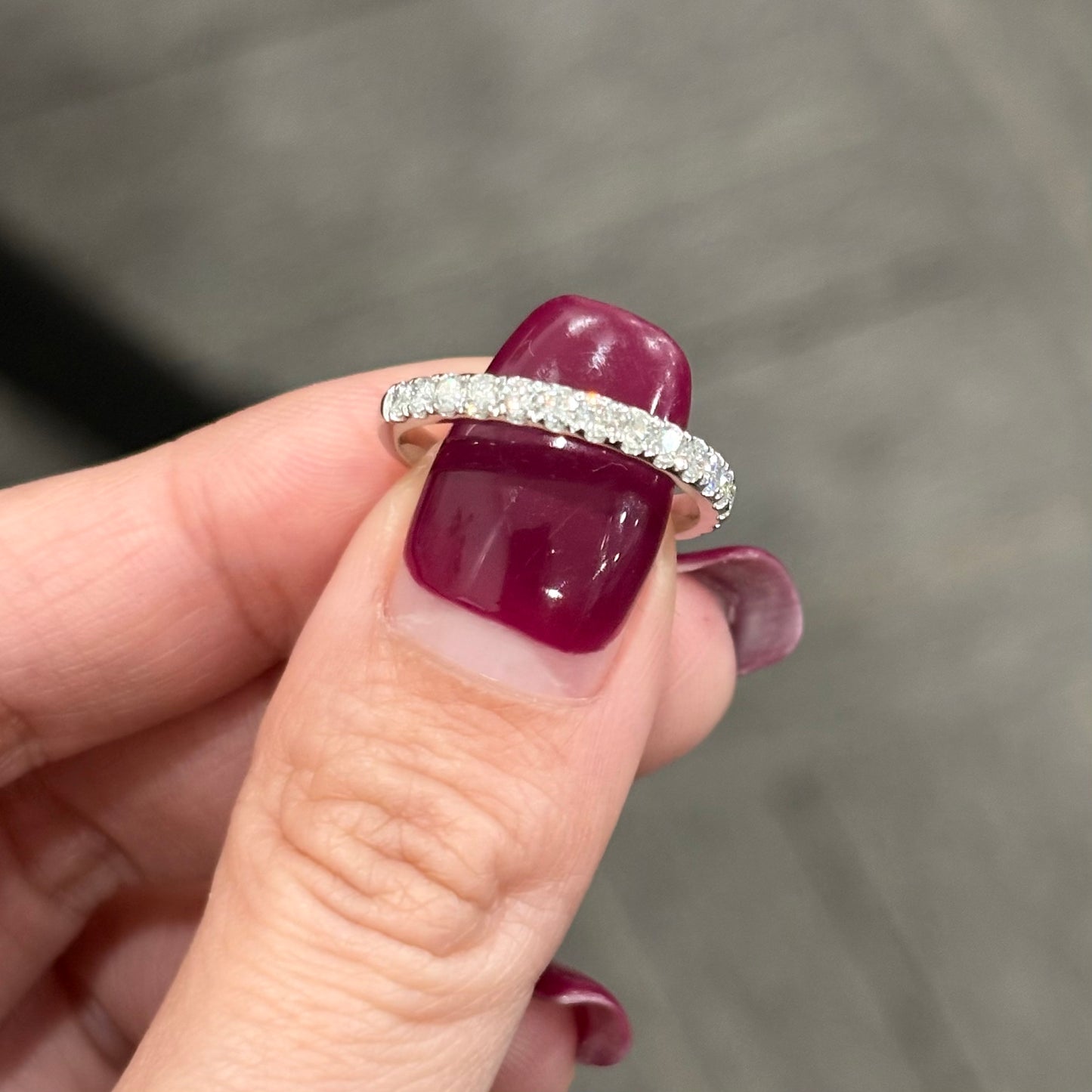 ANSTER Jewelry Anel de diamante ético feito à mão em ouro 18K com lapidação pera cultivado em laboratório 