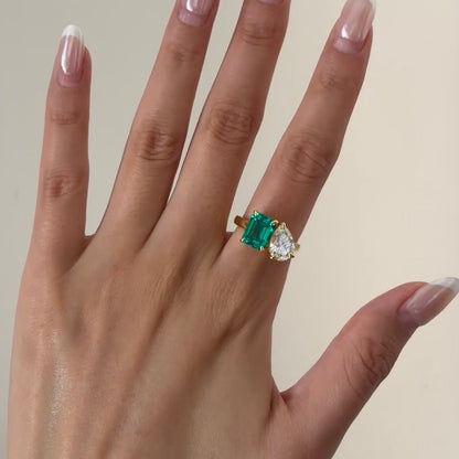 ANSTER JEWELRY 4ct Emerald Cut Emerald Lab Grown Diamond 18K Gold Ring