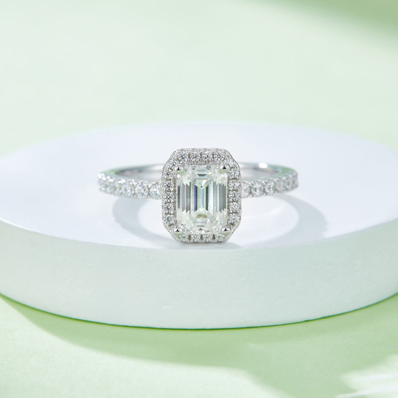 1 CTW Emerald Moissanite S925 Ring plated