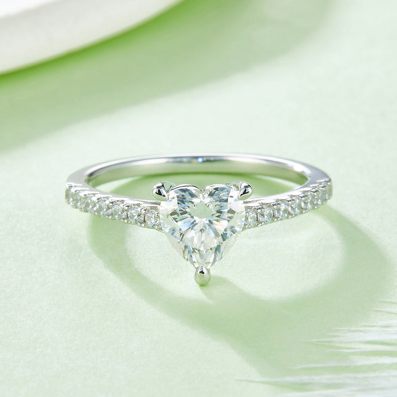1 CTW Heart Moissanite  S925 Ring plated