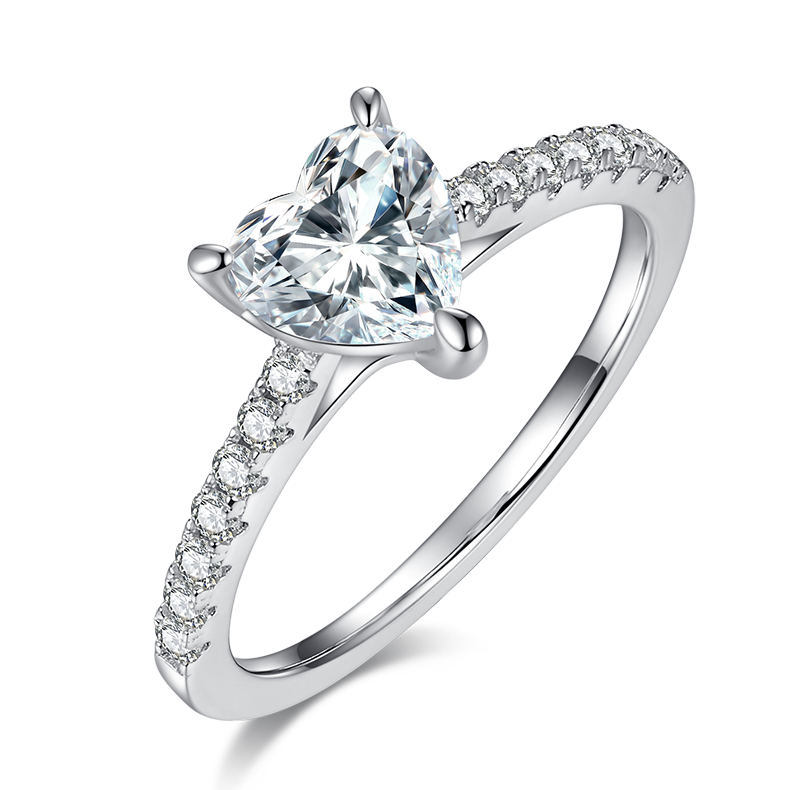 1 CTW Heart Moissanite  S925 Ring plated