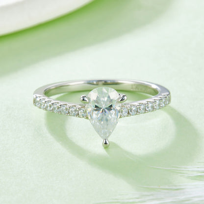 1 CTW Pear Moissanite  S925 Ring plated