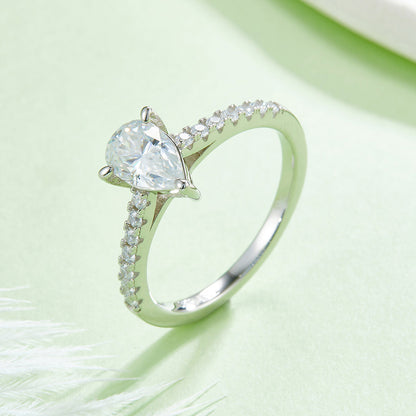 1 CTW Pear Moissanite  S925 Ring plated
