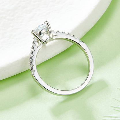 1 CTW Pear Moissanite  S925 Ring plated