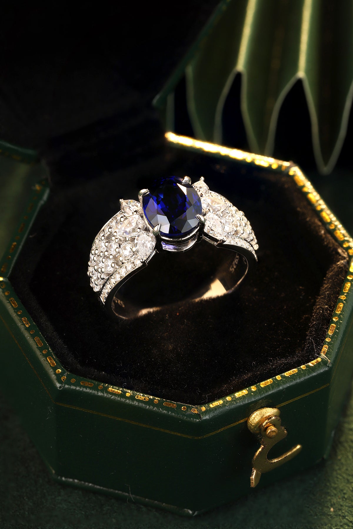 ANSTER JEWELRY 2.5 CTW Oval Lab Grown Sapphire S925 Ring plated