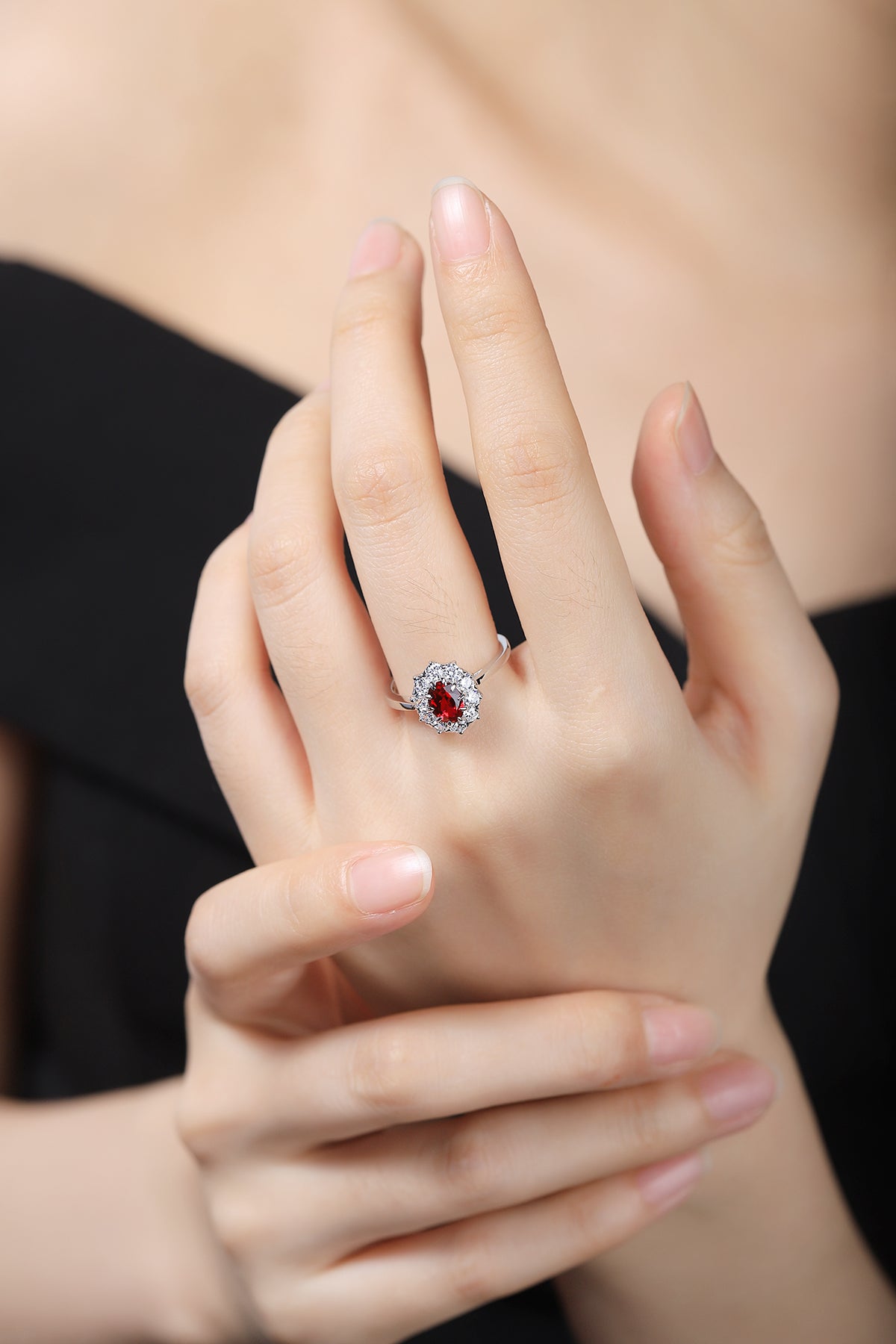 ANSTER JEWELRY 1 CTW Oval Lab Grown Ruby S925 Ring plated