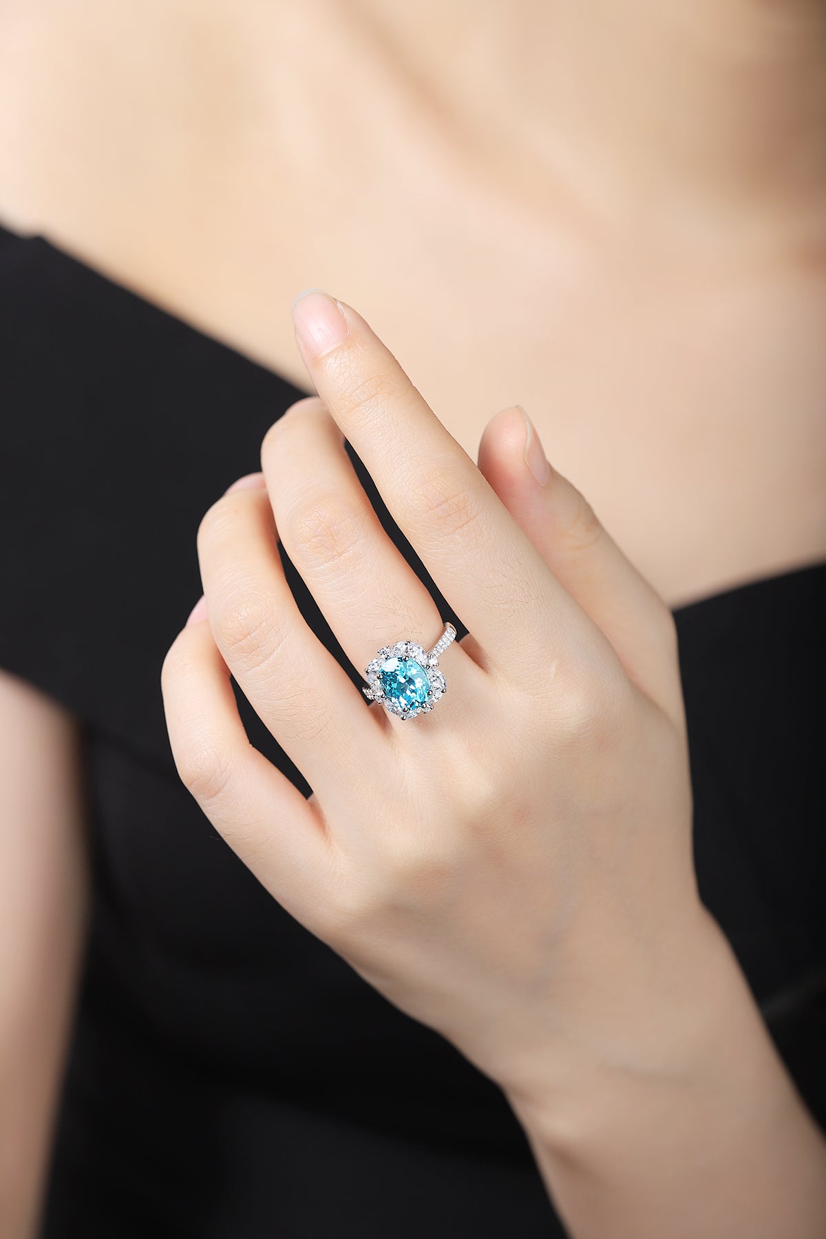 ANSTER JEWELRY 4.6 CTW Oval Lab Grown Paraiba S925 Ring plated
