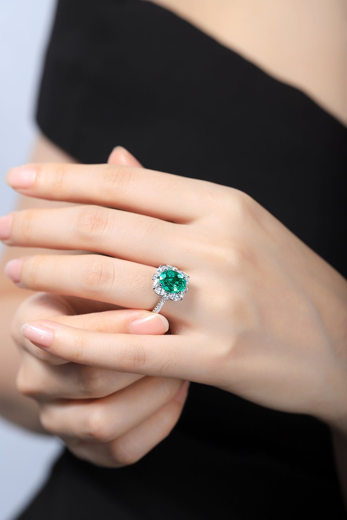 ANSTER JEWELRY 2.3 CTW Oval Lab Grown Emerald 18K Gold Ring plated