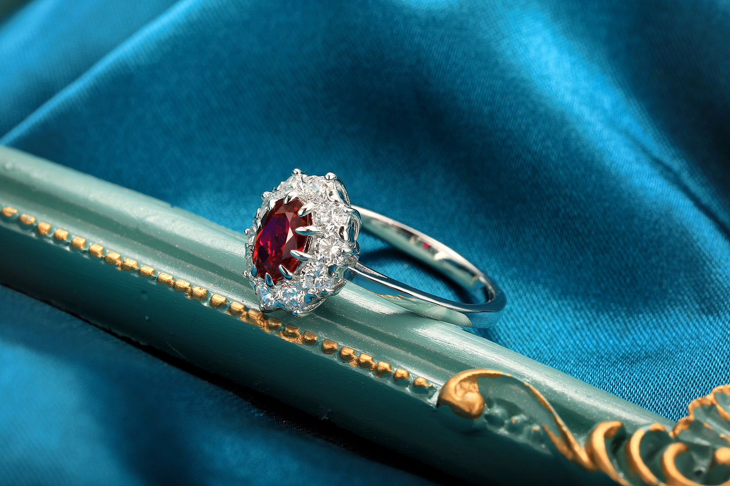 ANSTER JEWELRY 1 CTW Oval Lab Grown Ruby S925 Ring plated