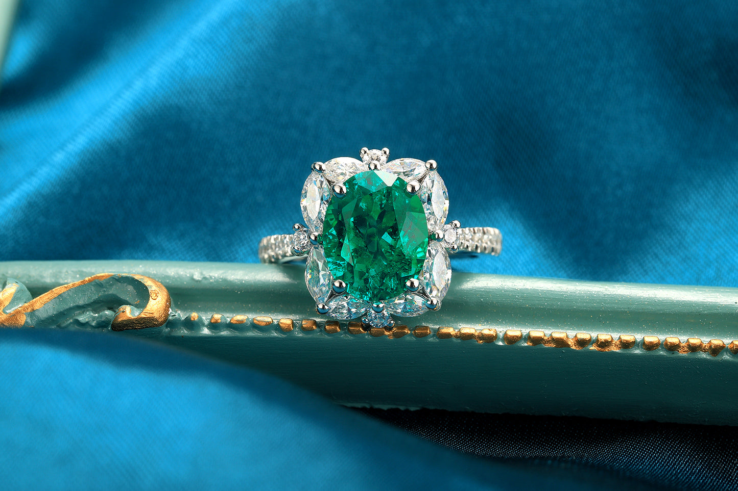 ANSTER JEWELRY 2.3 CTW Oval Lab Grown Emerald 18K Gold Ring plated
