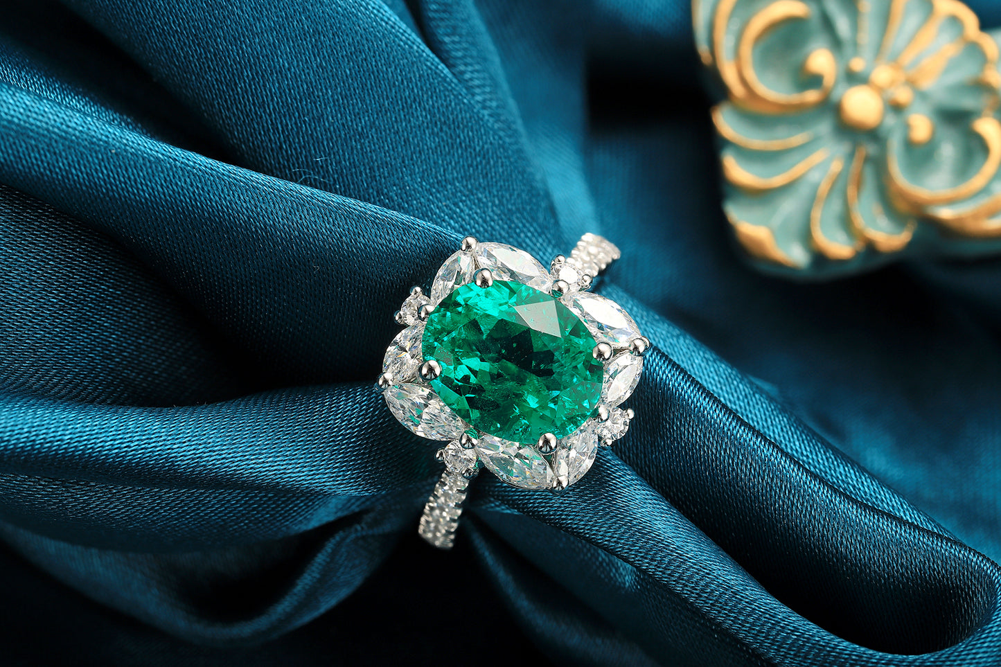 ANSTER JEWELRY 2.3 CTW Oval Lab Grown Emerald 18K Gold Ring plated