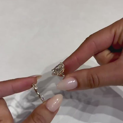 ANSTER Jewelry Taylor Engagement 18K Gold 8ct Old Mine Cut Lab Grown Diamond Ring with IGI